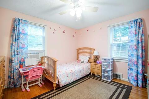 33 Sparrow Dr, Springfield, MA 01119 photo 17