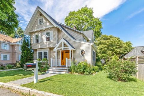 38 Pearson St, Beverly, MA 01915 photo 2