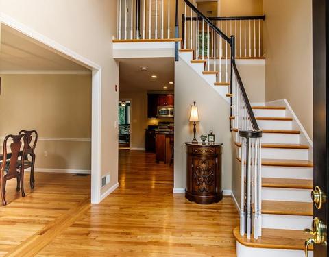 134 Chestnut St, Upton, MA 01568 photo 2