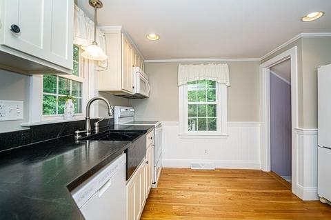 27 Mark Ave, Reading, MA 01867 photo 13