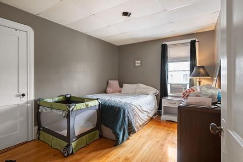 424 Robeson St, Fall River, MA 02720 photo 9