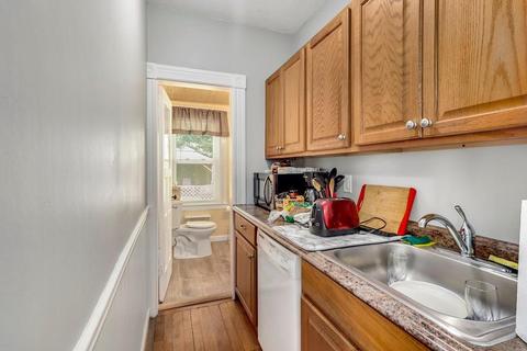 10 Carlstad St, Worcester, MA 01607 photo 8