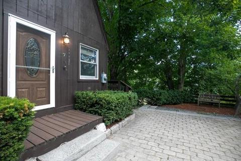 7 Mechanic St, Upton, MA 01568 photo 2
