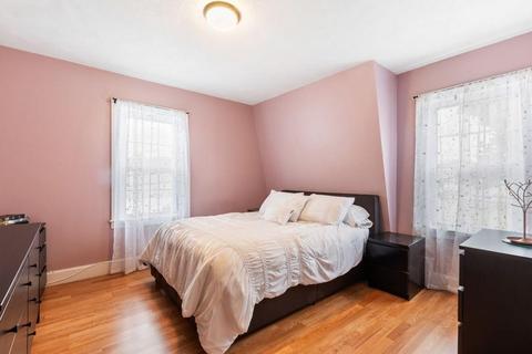 34 Maverick St, Dedham, MA 02026 photo 14