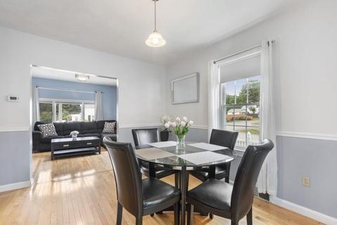 34 Maverick St, Dedham, MA 02026 photo 5