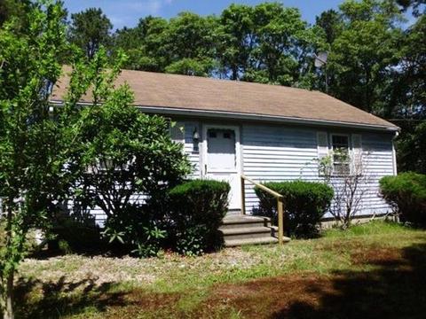 81 Quashnet Rd, Mashpee, MA 02649 photo 1