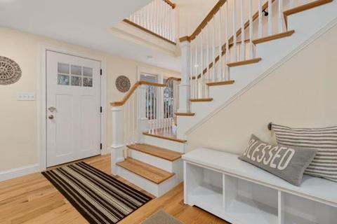 47 Hemlock Dr, Mashpee, MA 02649 photo 8
