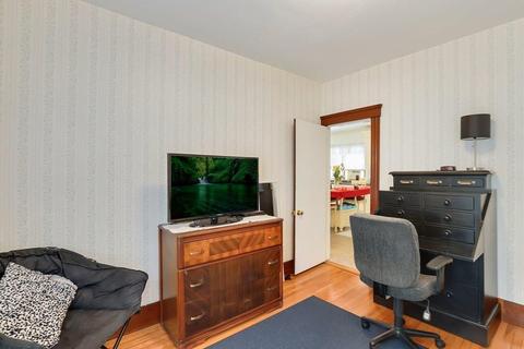 11 Marsh Ave, Worcester, MA 01605 photo 10