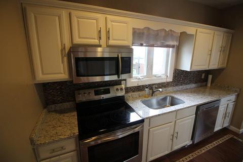 25 Hambly St, Fall River, MA 02721 photo 10