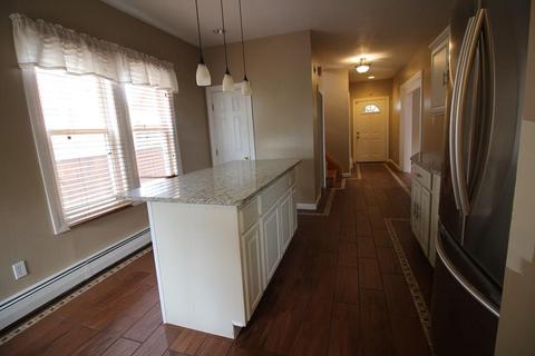 25 Hambly St, Fall River, MA 02721 photo 11