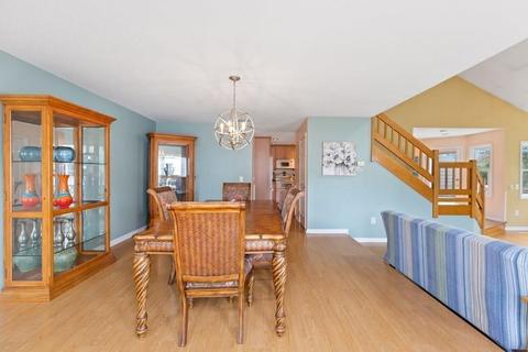 9 Carnation Cir #D, Reading, MA 01867 photo 5