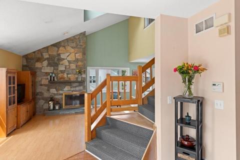 9 Carnation Cir #D, Reading, MA 01867 photo 11