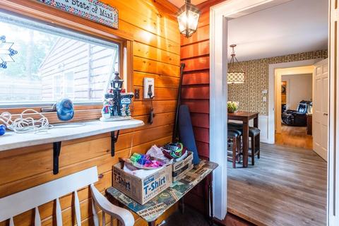 16 Dewitt Rd, Stoneham, MA 02180 photo 5