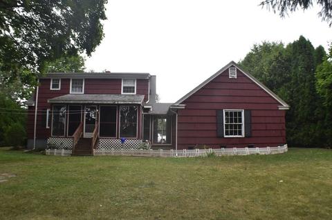 7 Bemis St, Spencer, MA 01562 photo 3