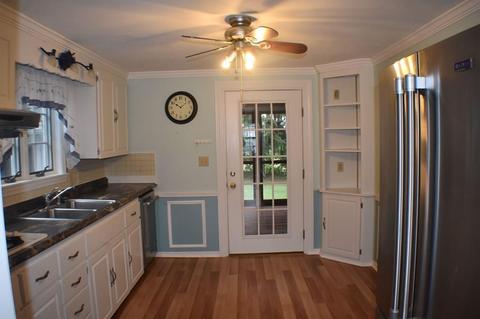 7 Bemis St, Spencer, MA 01562 photo 8