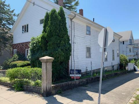 54 Hanover St, Fall River, MA 02720 photo 4