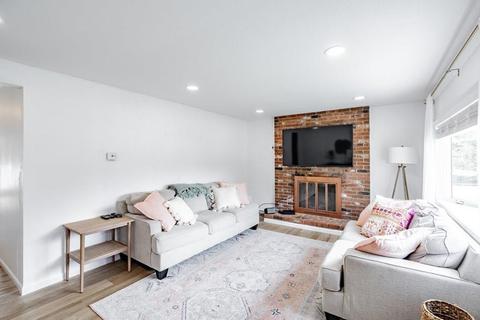 35 Calley St, Springfield, MA 01129 photo 7