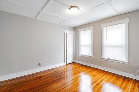 30 Leete St, Springfield, MA 01108 photo 2