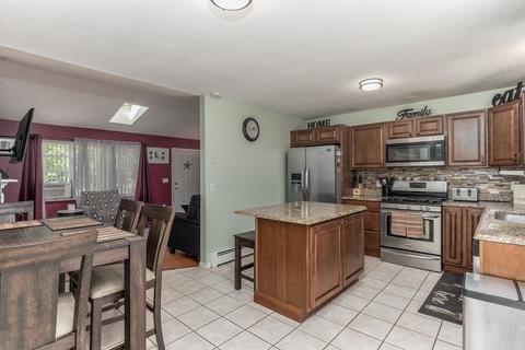65 Santoro Rd, Worcester, MA 01606 photo 5