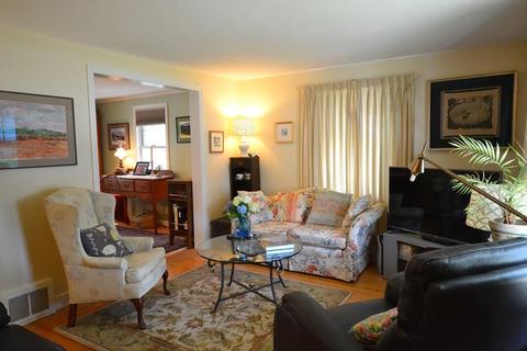 173 Powell Ave, Springfield, MA 01118 photo 4