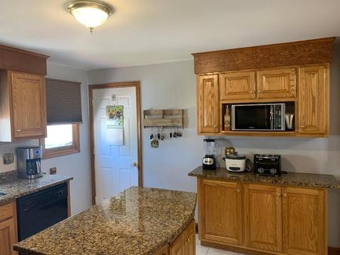 63 Amos Dr, Springfield, MA 01118 photo 7