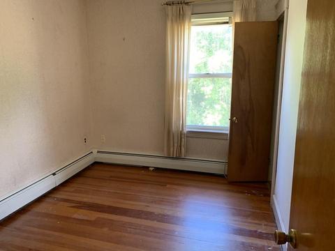 168 California St, Fall River, MA 02723 photo 9