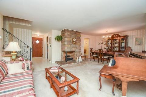 12 Bonito Dr, Framingham, MA 01701 photo 6