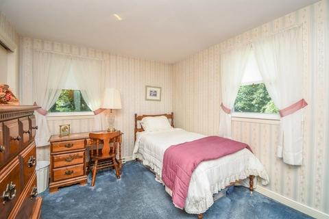 12 Bonito Dr, Framingham, MA 01701 photo 9