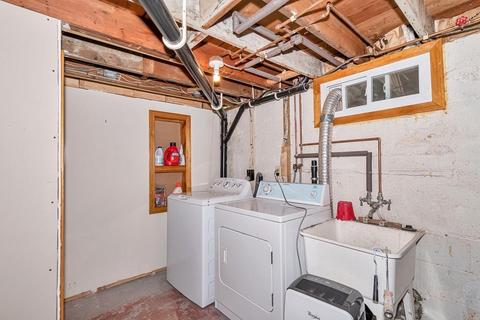 21 Onondaga St, Springfield, MA 01128 photo 31
