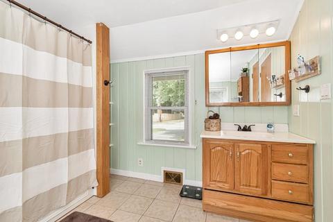 21 Onondaga St, Springfield, MA 01128 photo 26
