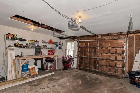 21 Onondaga St, Springfield, MA 01128 photo 32