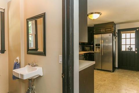 35 Bennington St, Springfield, MA 01108 photo 17