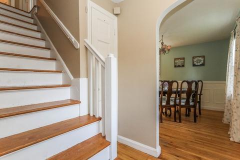 35 Bennington St, Springfield, MA 01108 photo 19