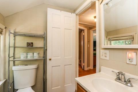 35 Bennington St, Springfield, MA 01108 photo 27