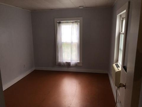 35 High St, Erving, MA 01344 photo 7