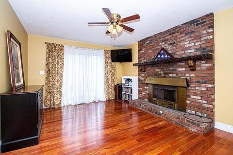 44 Phyllis St, Dracut, MA 01826 photo 3