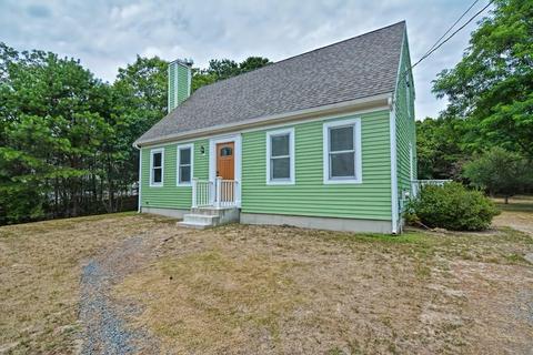 41 Coombs Ln, Mashpee, MA 02649 photo 1