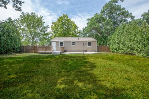 43 Berard Cir, Springfield, MA 01128 photo 4