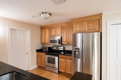 29 Maple St #E, Canton, MA 02021 photo 9