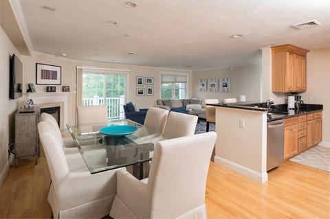 29 Maple St #E, Canton, MA 02021 photo 5
