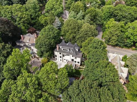 178 Tappan St, Brookline, MA 02445 photo 1