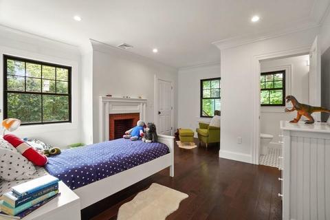 178 Tappan St, Brookline, MA 02445 photo 16