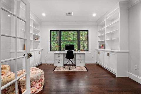178 Tappan St, Brookline, MA 02445 photo 10