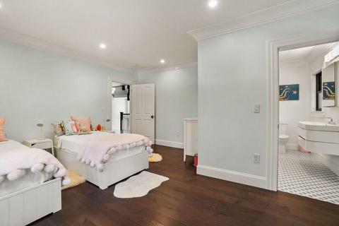 178 Tappan St, Brookline, MA 02445 photo 18