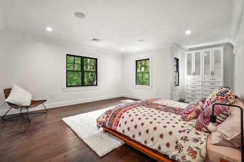 178 Tappan St, Brookline, MA 02445 photo 11