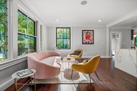 178 Tappan St, Brookline, MA 02445 photo 4