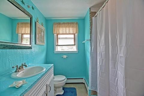 8 Meadowview Rd, Everett, MA 02149 photo 18