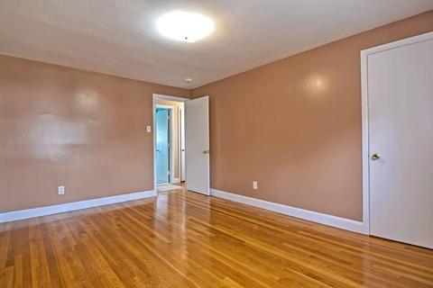 8 Meadowview Rd, Everett, MA 02149 photo 15