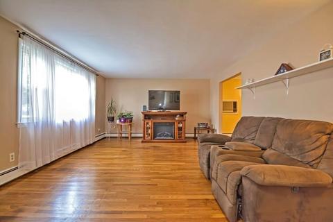 8 Meadowview Rd, Everett, MA 02149 photo 3