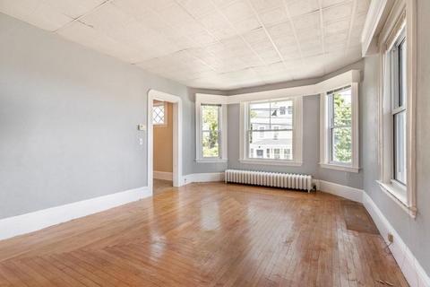 14 Harrison Ave, Gloucester, MA 01930 photo 5
